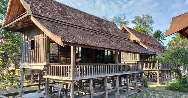 coworking huts