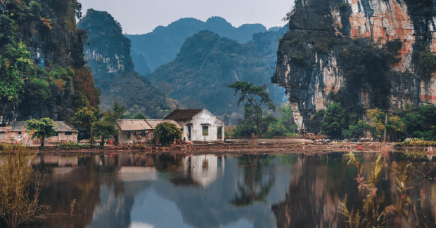 hut on ricefield in the mountains